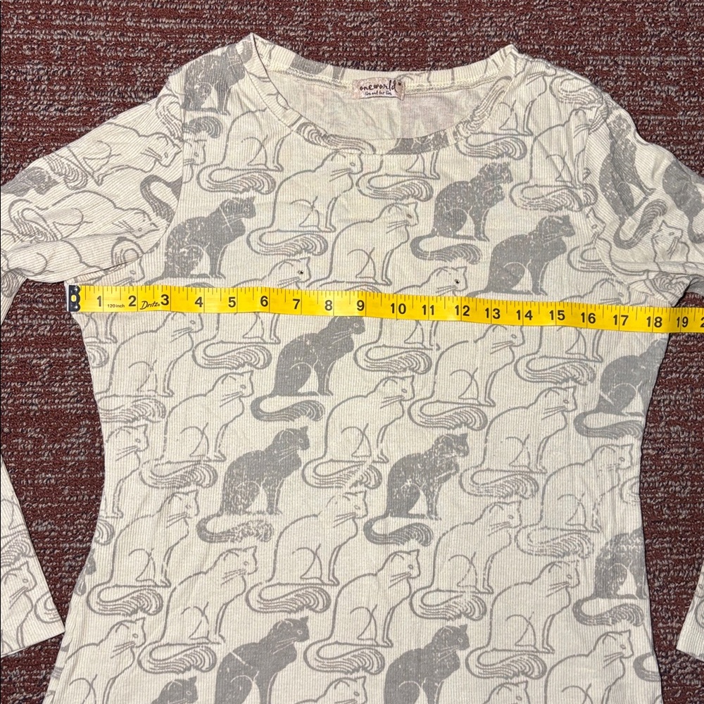 One World cat shirt waffle weave long sleeve cat print t shirt
Women’s medium - Picture 8 of 11